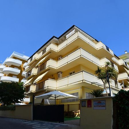 Residence Riviera Alba Adriatica Exterior photo