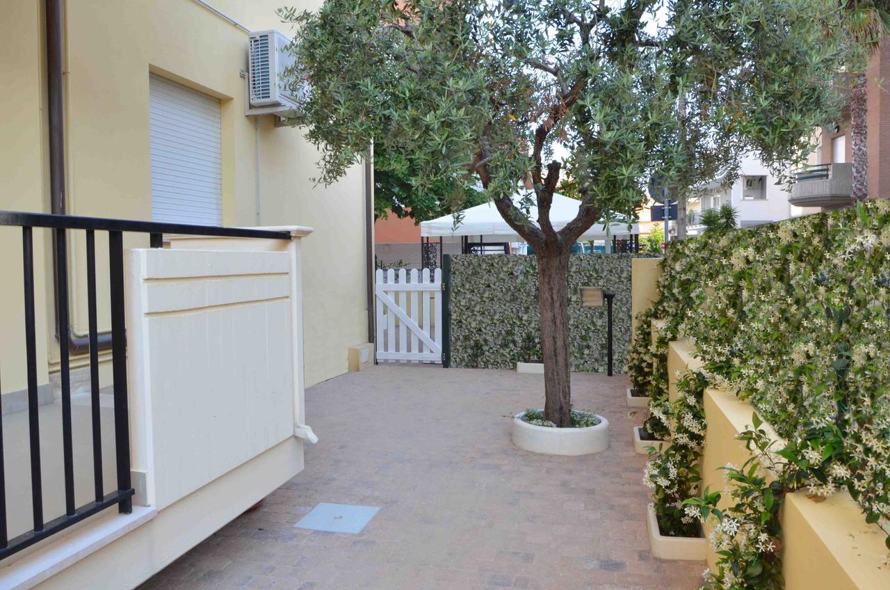 Residence Riviera Alba Adriatica Exterior photo